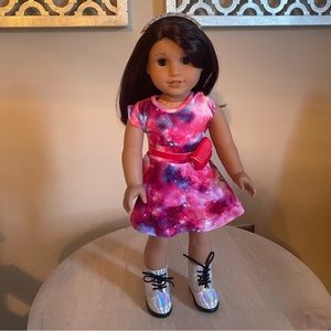 American Girl Doll - Luciana Vega Girl of the Year 2018 with outfits and books